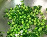A picture of step 1 of Methi Matar Malai.