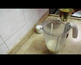 صورة لخطوة 3 من وصفة كيك شوكولاته بدون دقيق