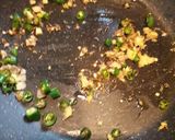A picture of step 2 of Spicy foxnut.