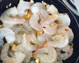A picture of step 2 of Butter garlic prawns !.