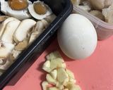 รูปขั้นตอนการทำที่ 1 ของ เกี๊ยวปลาผัดไข่เค็ม 🥚(ไม่ใช้น้ำมัน)