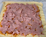 Foto del paso 5 de la receta: Empanada de jamón y queso diferente