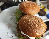 A picture of step 11 of Kala chaana tikki burger.