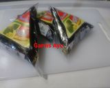 Foto langkah ke 7 dari resep Indomie Onigiri Viral (sangat mudah membuatnya).