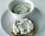 Foto del paso 8 de la receta: Hamburguesa de salmón con salsa tzatziki
