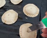 A picture of step 13 of Whole Wheat Mini Hand-Pies.