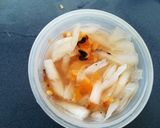 Foto del paso 2 de la receta: Chile habanero curtido con cebolla