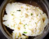 A picture of step 3 of Sabudana Vada.