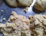 A picture of step 3 of Ragda patties.