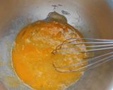 Foto langkah ke 1 dari resep Vanilla Madeleines.