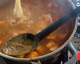 Foto del paso 14 de la receta: Cazuela de merluza y langostinos con su caldo