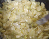 Foto del paso 4 de la receta: Tortilla de calabacín con cebolla al estilo de mi madre, mi portuguesa favorita
