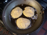 Torrejas de papa y queso pategras