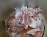 A picture of step 1 of Mutton Yakhni Pulao.