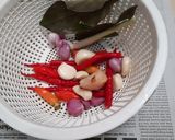 Foto langkah ke 1 dari resep Ikan Suwir Kemangi.
