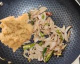A picture of step 3 of Curd brinjal gravy.