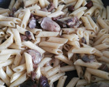 Foto del paso 7 de la receta: Macarrones con setas y salsa de espirulina
