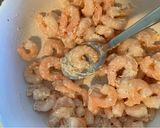 Foto del paso 2 de la receta: Pasta alfredo con camarones y sazón cajun
