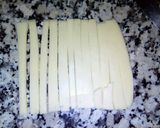 Foto del paso 15 de la receta: Pizza casera con borde de queso (de jamón) - no más masa pegada✋