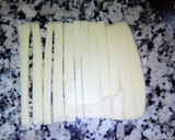 Foto del paso 15 de la receta: Pizza casera con borde de queso (de jamón) - no más masa pegada✋