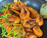 Gambar langkah 5 resipi Udang Goreng Kunyit.