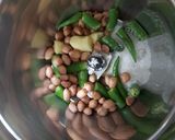 A picture of step 2 of Green chutney.