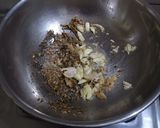 A picture of step 2 of Tomato dhania shorba.
