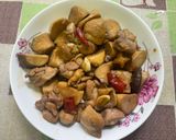 A picture of step 6 of Three Cup Chicken with King Oyster Mushrooms.