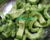 Foto langkah ke 5 dari resep Pare cah udang telur.