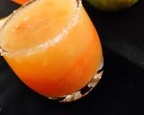 A picture of step 2 of Papaya sweet lime shots.