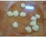 صورة لخطوة 1 من وصفة عجينة بالزيت
