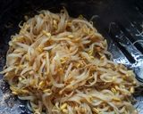 Foto langkah ke 3 dari resep Lumpia Isi Tauge.