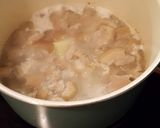 Foto del paso 1 de la receta: Papas con cuero de cerdo en salsa de maní 🥔🐷