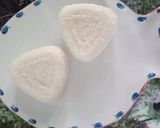 Hình bước làm 3 của món Onigiri bằng khuôn cho bé tập làm cơm nắm