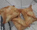 Foto langkah ke 4 dari resep Crab Rangoon / Pangsit Cheesy Crab.