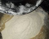 A picture of step 1 of Aata & ghee ka Punjabi halwa.