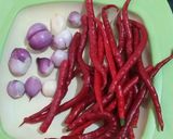 Foto langkah ke 1 dari resep Sambal campur-campur dengan lado giliang tangan ala mama mitha.