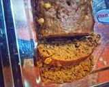 A picture of step 5 of Nutty banana loaf.