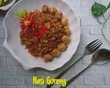 Foto langkah ke 4 dari resep 256. Nasi Goreng Bakso, Daun Sawi, Cabe Merah.