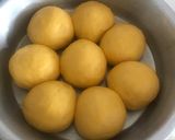 Foto langkah ke 5 dari resep Roti Sobek Labu Kuning.