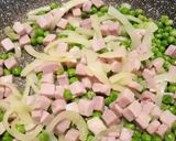 A picture of step 3 of Ham and pea frittata.
