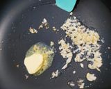 Foto langkah ke 3 dari resep KFC Garlic Butter Fried Rice (Nasi Goreng KFC).