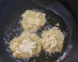 Foto langkah ke 6 dari resep Gamjajeon (Korean Potato Pancake).