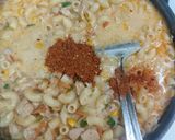 A picture of step 5 of Peri peri chicken macaroni.