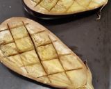 Foto del paso 2 de la receta: Berenjena rellena de champiñones y lentejas 🌱