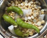 A picture of step 1 of Coconut chutney.