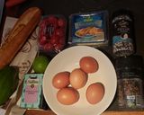 Foto del paso 1 de la receta: Tartine de aguacate y huevo