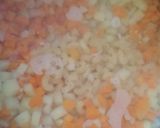 Foto langkah ke 3 dari resep Soup bening kentang +kornet.