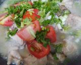 Foto langkah ke 3 dari resep Sop Ayam Bawang Putih.