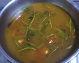 A picture of step 4 of Tomato dhania shorba.
